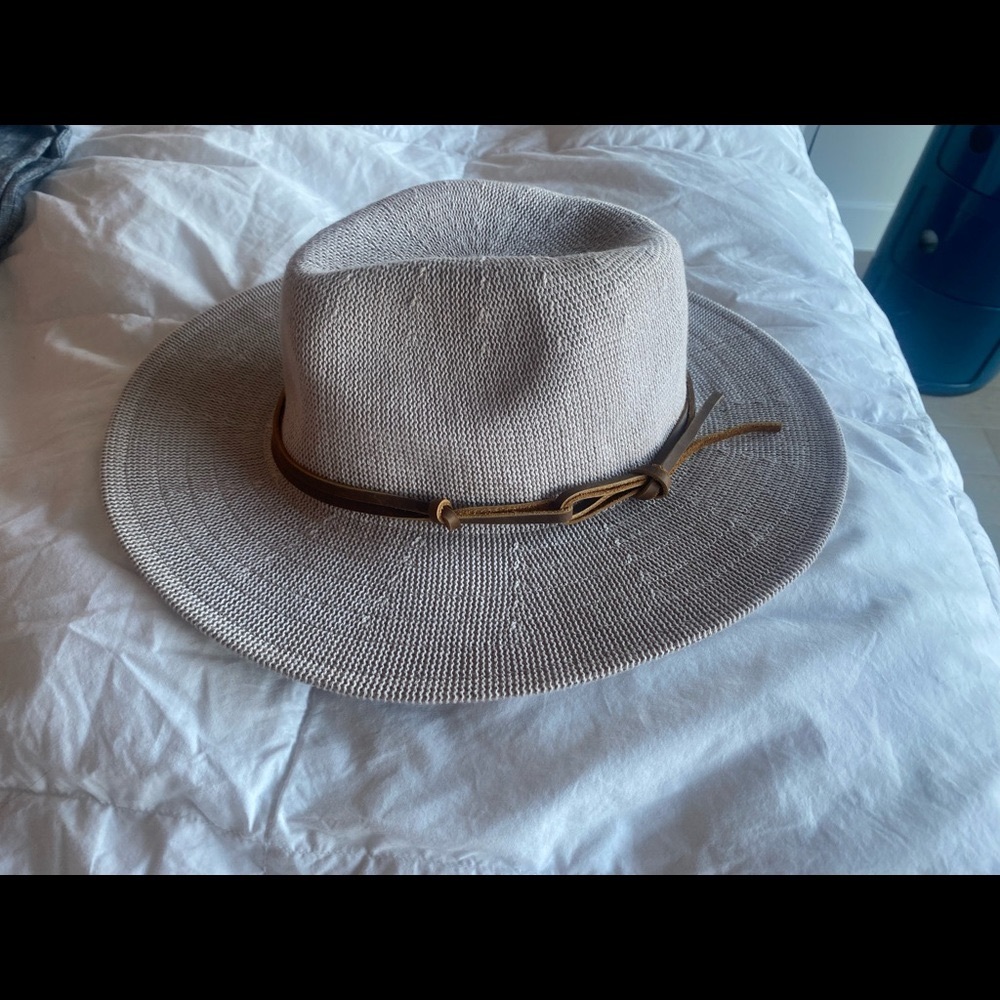 Anthropologie hat.